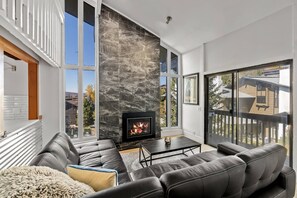 Unclassified image, 3 of 49, button