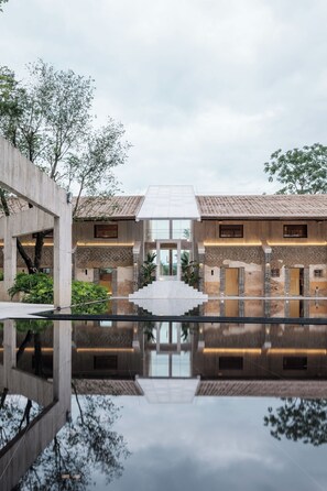 تفاصيل الفندق من الداخل