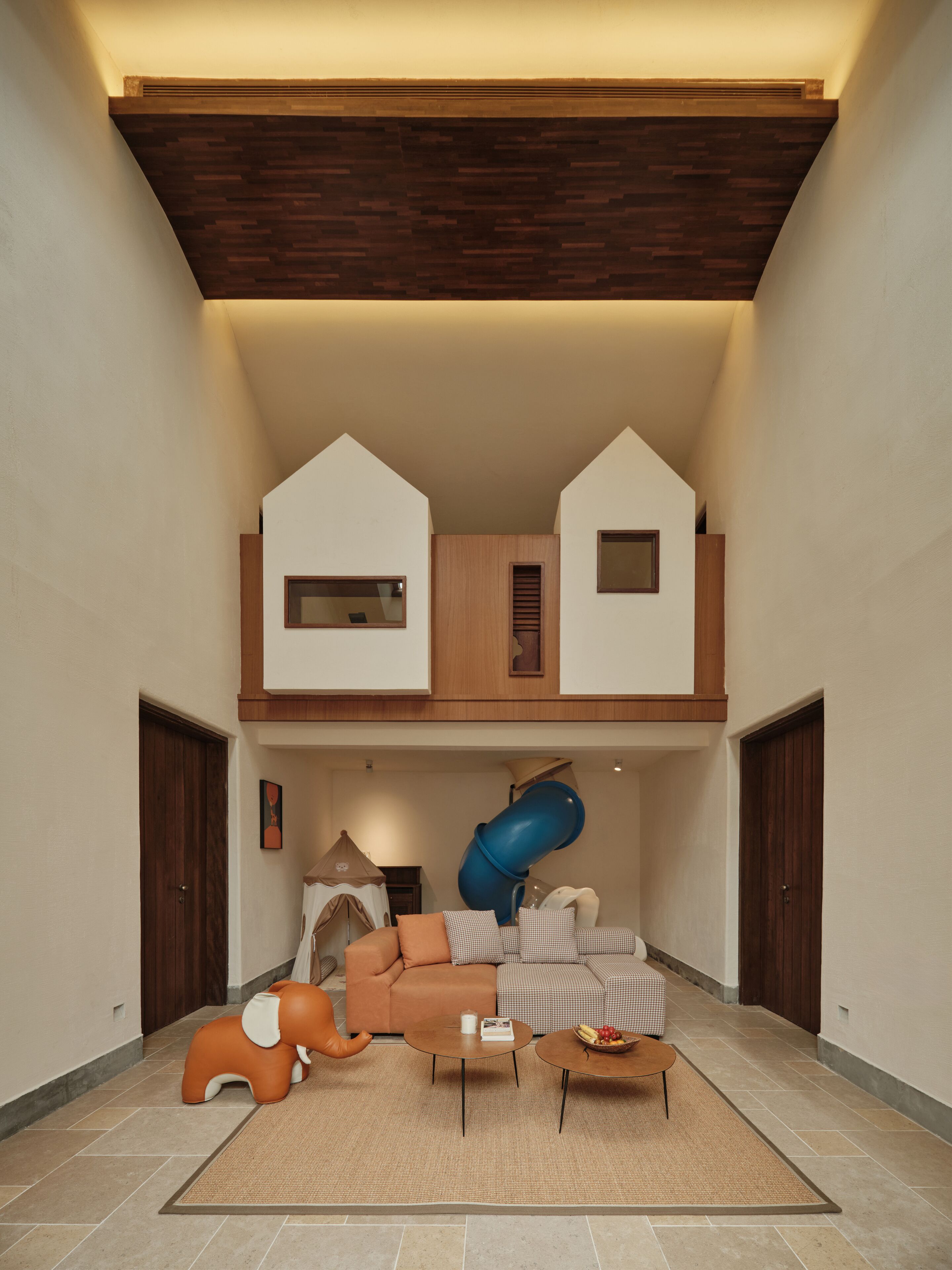 Luxury Room | Living room | Books