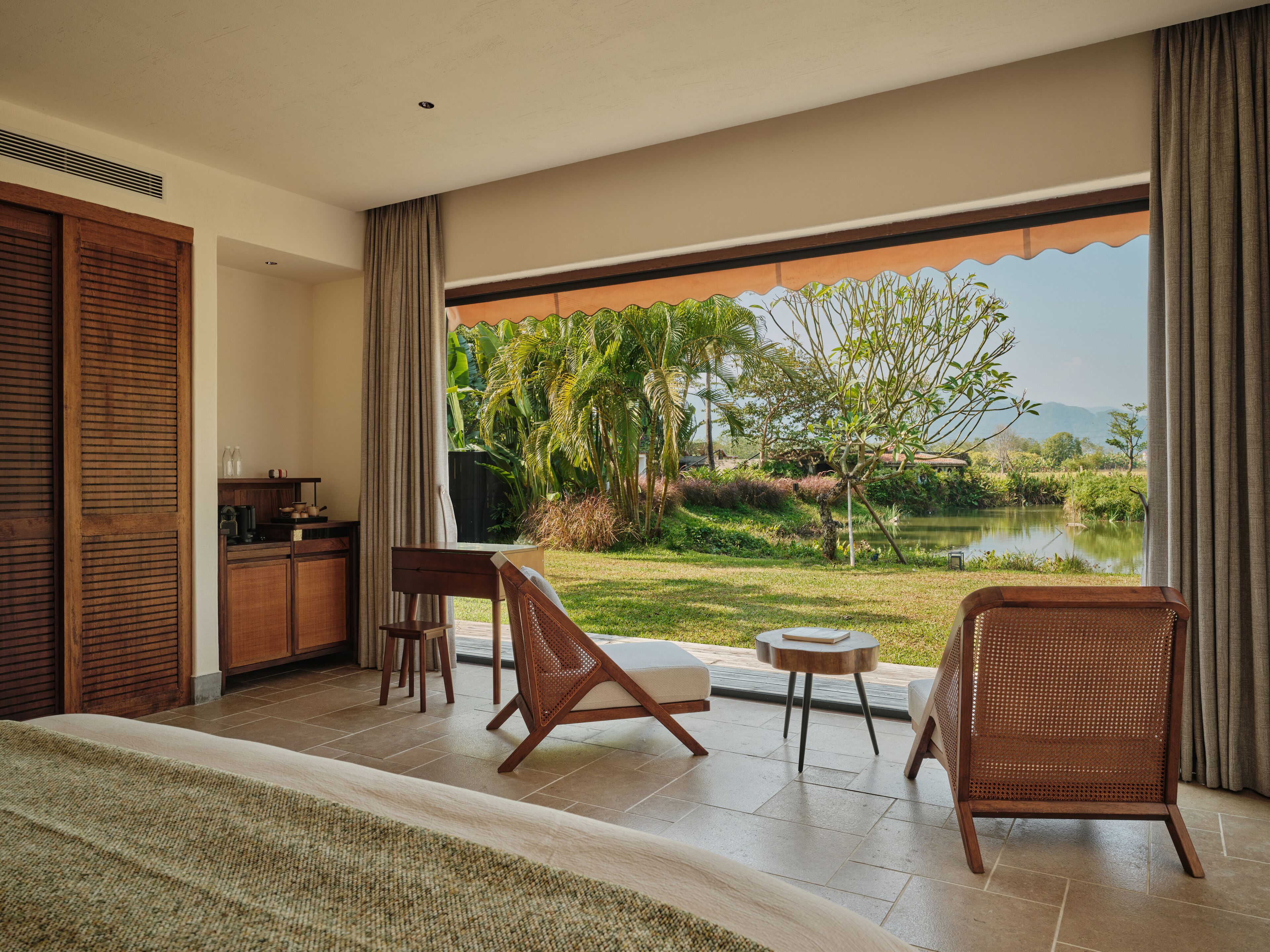 Suite monolocale Luxury | Area soggiorno | Libri