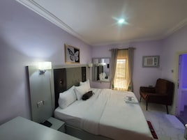 Desk, laptop workspace, free WiFi