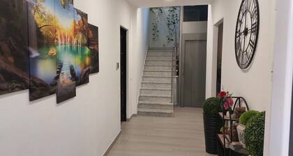 cin:IT092009C2000P1570