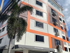 Front of property - OYO 75495 Ratchadadome Hostel Bangkok (Bangkok)