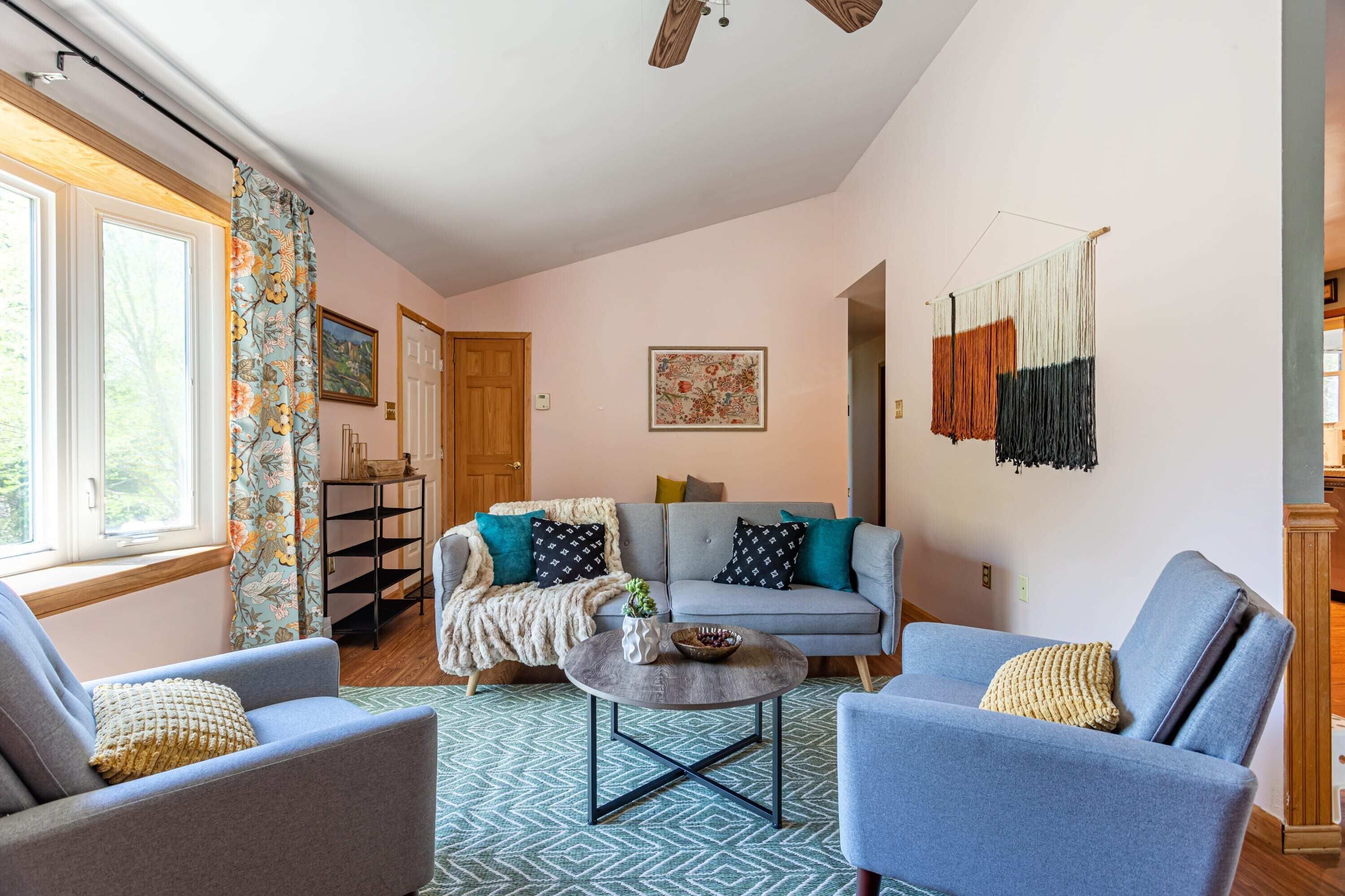 Game Room | Fire Pit | BBQ | Pet Friendly