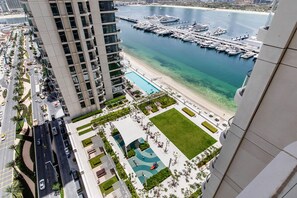 View from property - Marina Vista Emaar Beachfront Apartments (Dubai)