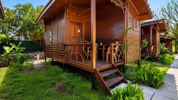 Deluxe Bungalow | Terrace/patio