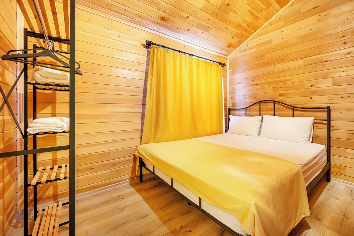 1 bedroom, free WiFi, bed sheets