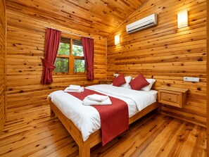 Bungalow familiar | Ropa de cama de alta calidad, minibar, wifi gratis y ropa de cama
