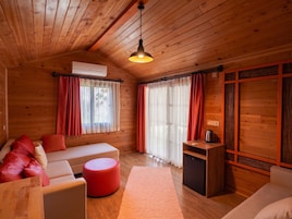 Family Bungalow, Mountain View | Ropa de cama de alta calidad, minibar, wifi gratis y ropa de cama