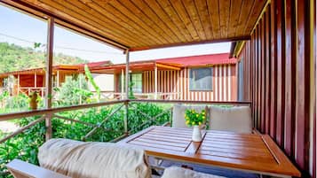 Family Bungalow, Mountain View | Terrace/patio