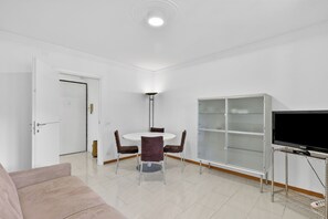 Family Apartment, Multiple Bedrooms (Matteo's Flat) | Living area - Matteo's Flat (Sanremo)