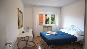 Family Apartment, 1 Bedroom (Matteo's Flat) | 1 bedroom, free WiFi, bed sheets