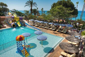 Indoor pool, 3 outdoor pools, pool umbrellas, sun loungers