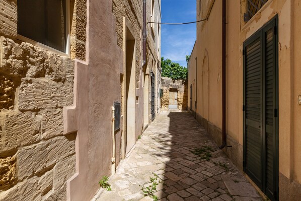 Apartment | Street view - 3936 Corte dei Falconi by Barbarhouse (Lecce)