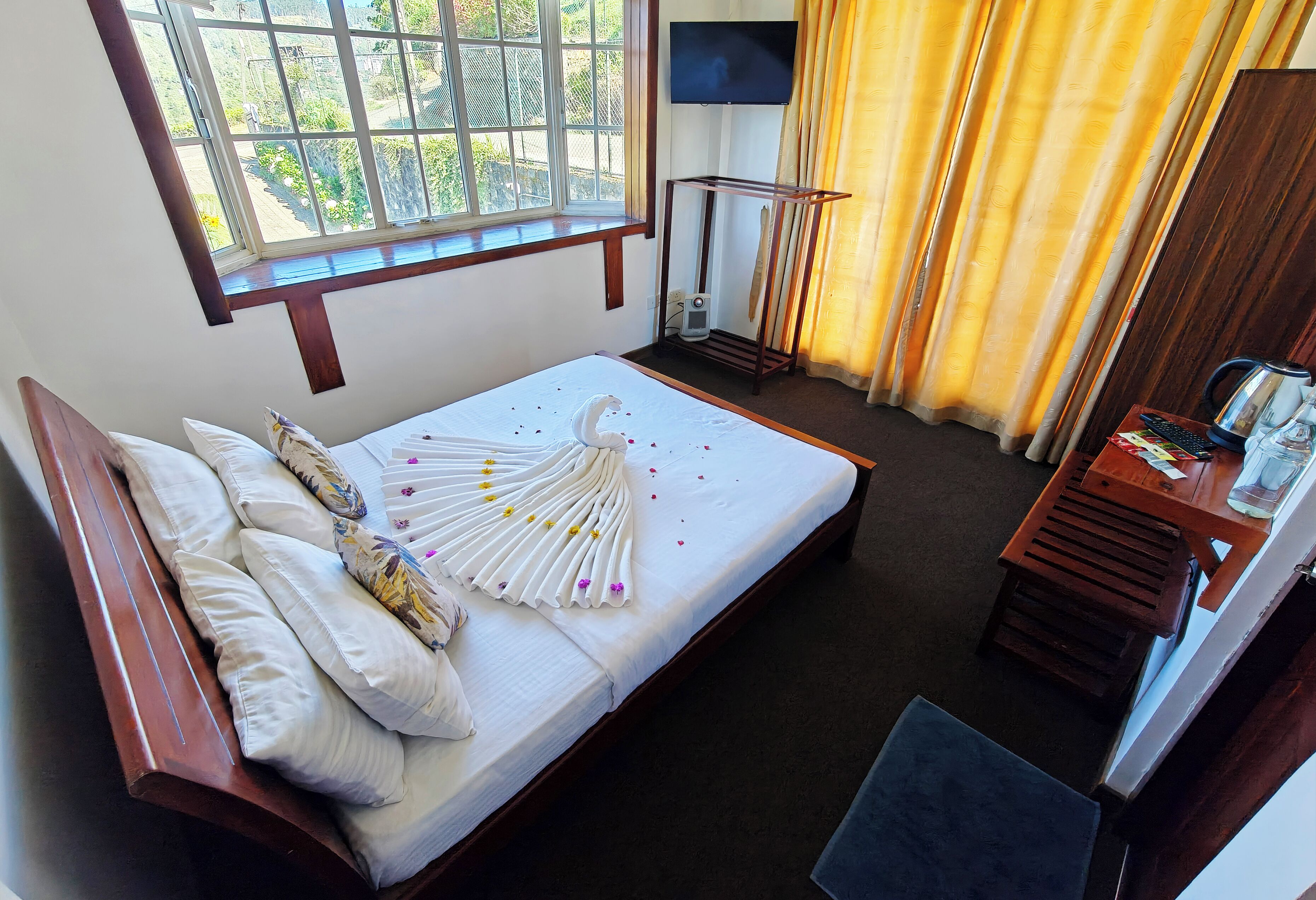 Deluxe Double Room | 1 bedroom, in-room safe, free WiFi