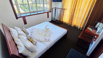 Habitación doble Deluxe | 1 habitación, caja de seguridad en la habitación y wifi gratis