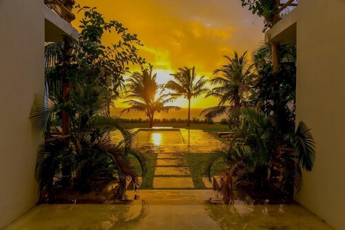 Ahadi Beachfront 2 Bedroom by YourHost