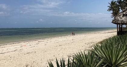 Ahadi Beachfront 2 Bedroom by YourHost