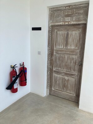 Interior entrance - Ahadi Beachfront 2 Bedroom by YourHost (Mtwapa)
