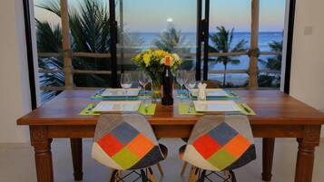Luxury Villa | In-room dining