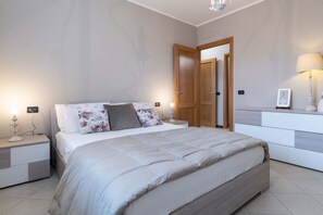 Bedroom - Stunning private villa for 4 guests with WIFI, TV and patio (Larciano)