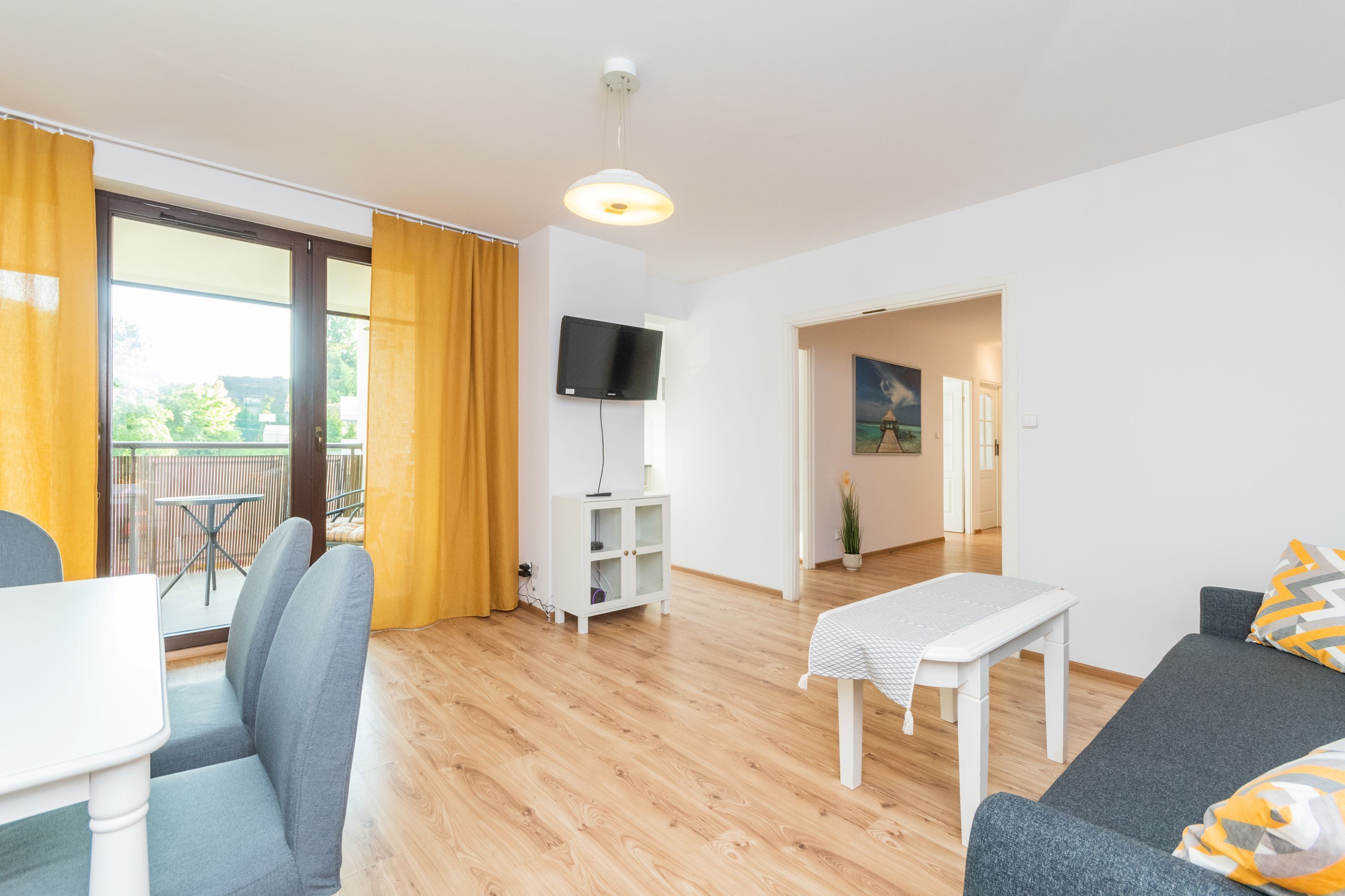 Apartamento Confort, balcón, vistas al patio | 2 dormitorios, tabla de planchar con plancha, wifi gratis y ropa de cama
