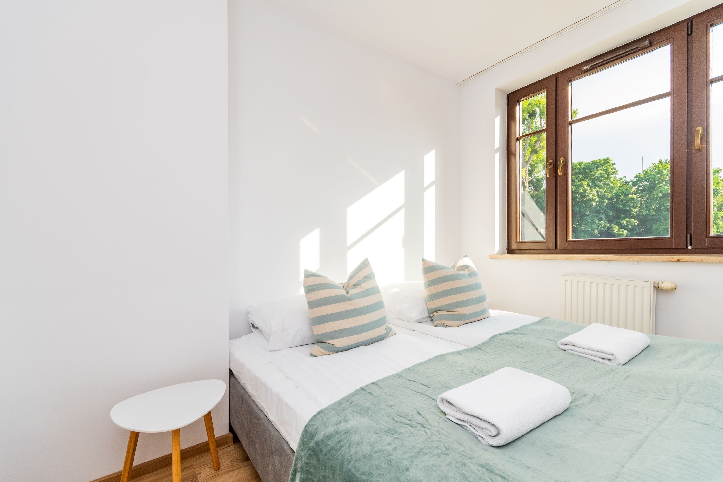 2 habitaciones, tabla de planchar con plancha y wifi gratis 