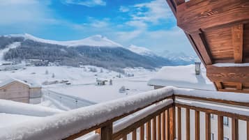 Apartamento família, vários quartos, 2 banheiros (Cimetta) | Sacada