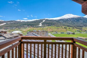 Family Apartment, Multiple Bedrooms, 2 Bathrooms (Cimetta) | Balcony