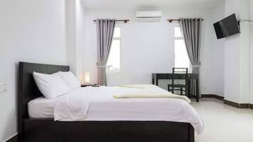 2 bedrooms, desk, iron/ironing board, free WiFi