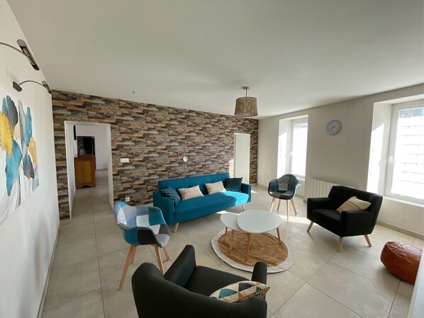 Smart TV, table football, books, stereo