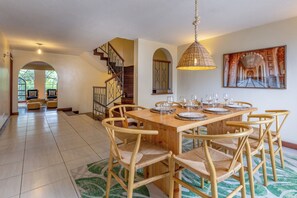 Executive Townhome, Balcony, River View | In-room dining