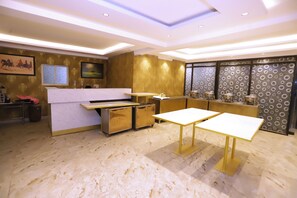 Food and drink - Vista business suites and banquet By NBS (Noida)