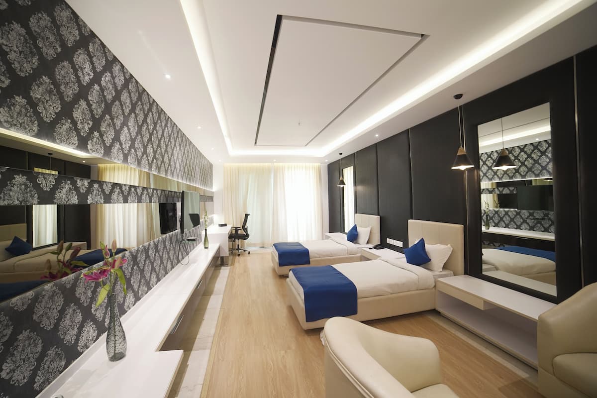 Double or Twin Room, 2 Twin Beds, Balcony, City View | 1 bedroom, desk, laptop workspace, blackout drapes