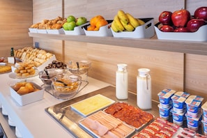 Daily buffet breakfast for a fee