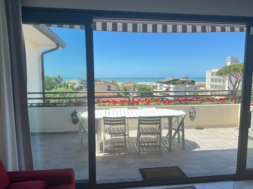 Luxury Penthouse Near the Beach