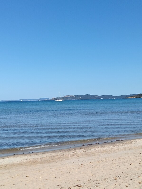 Beach - Studio Cabine Avec Terrasse 100 M à Pieds de la Plage et Activités Nautiques (Hyères)