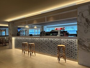 Bar (in der Unterkunft)