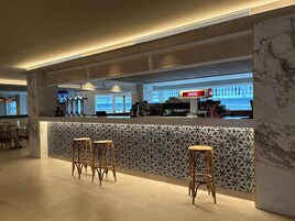 Bar (in der Unterkunft)