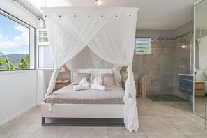 4 bedrooms, iron/ironing board, free WiFi, bed sheets