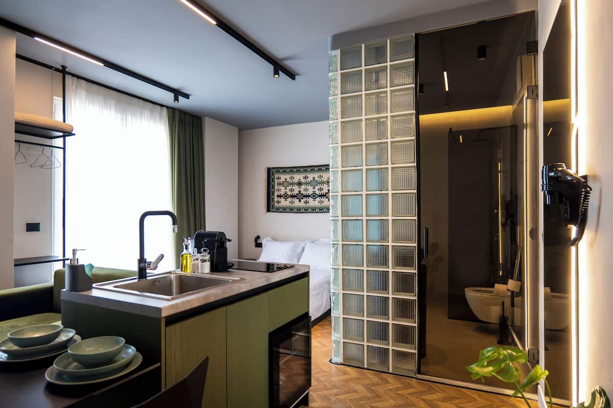Luxury Studio Suite, City View | 1 bedroom, premium bedding, individually decorated