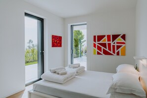 4 chambres, fer et planche à repasser, accès au Wi-Fi (inclus)