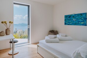 4 bedrooms, in-room safe, iron/ironing board, free WiFi - Villa Dolce Vista (Gardone Riviera)