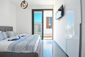 3 chambres, fer et planche à repasser, Wi-Fi, literie fournie