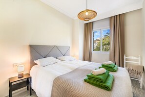 2 chambres, fer et planche à repasser, Wi-Fi gratuit, draps fournis
