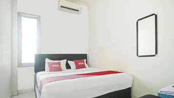 Standard Double Room | Free WiFi, bed sheets