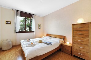 1 bedroom, laptop workspace, iron/ironing board, free WiFi - Casa Nova Bella With Free Parking (Lugano)