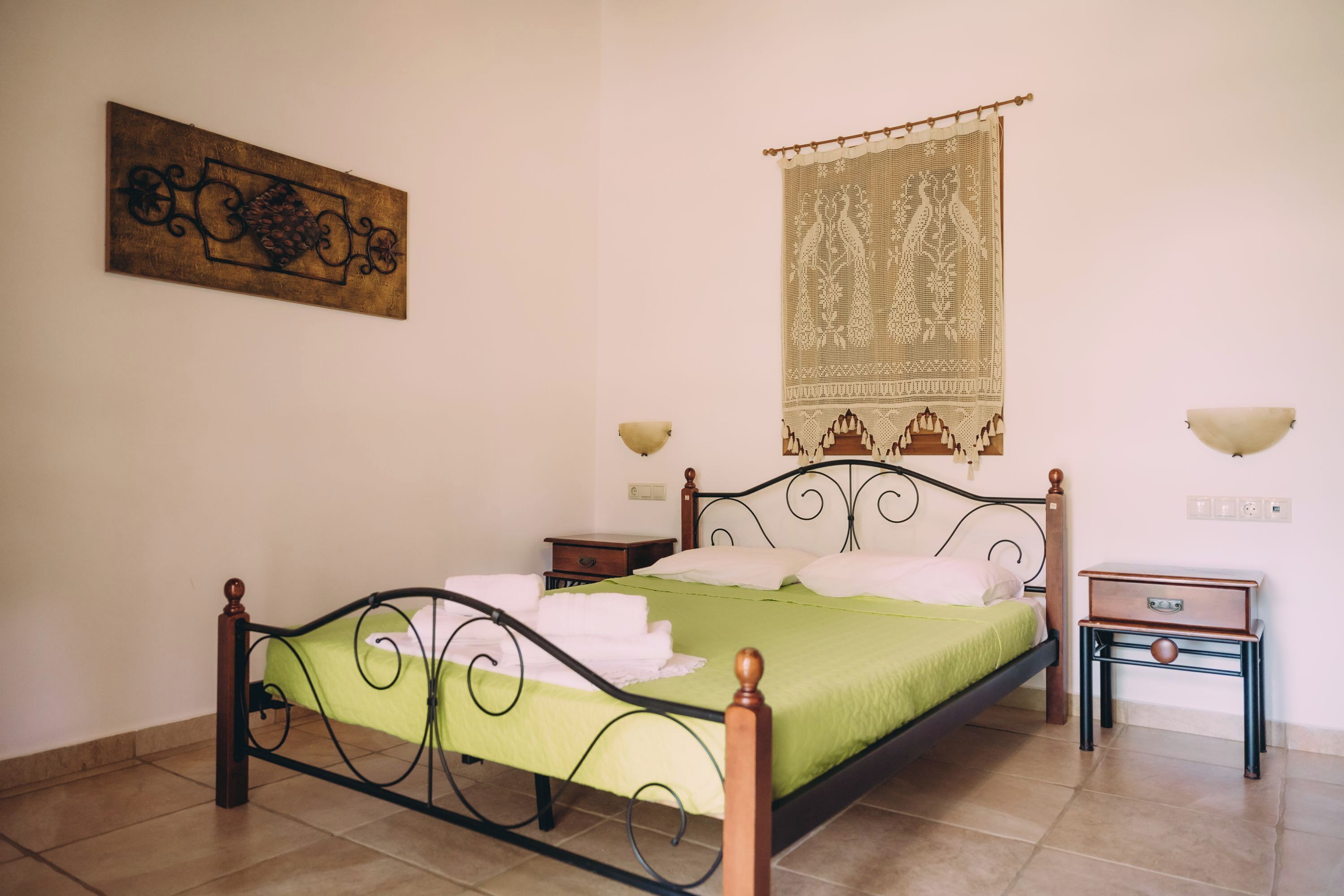 Family Studio (Trikalioti's Lush Estate Apt Afrodity)