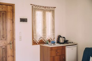 Interior - Trikalioti\'s Lush Green Estate Apartments (Ilida)