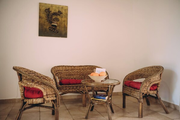 Coin salon dans le hall